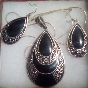 Teardrop Black Onyx Necklace & Matching Earrings Silver Tone Ornate Filigree